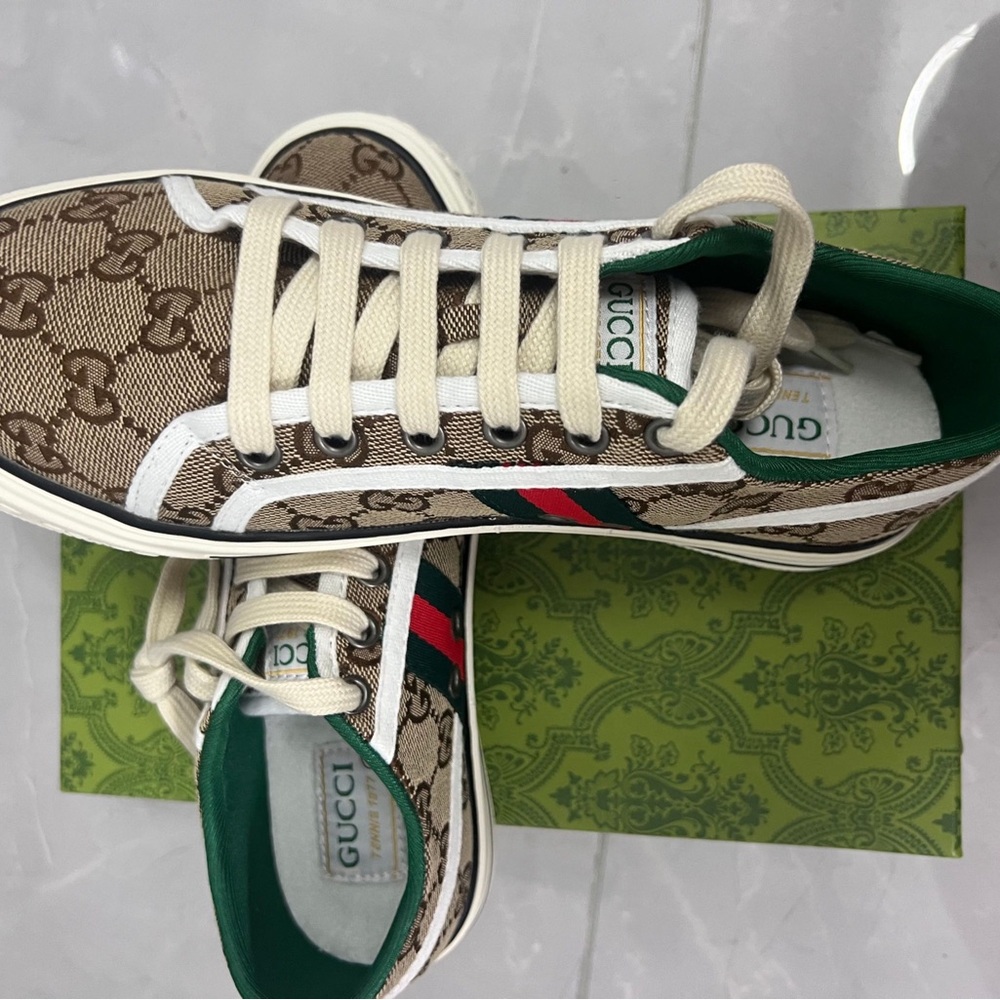 Gucci ladies sneakers